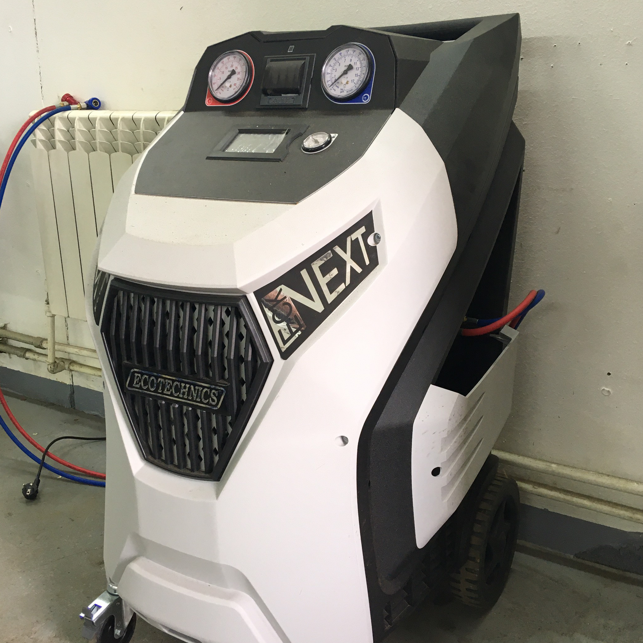 Заправка кондиционеров  Red Zona