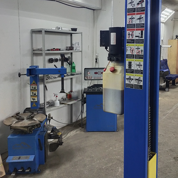 Шиномантаж в автосервисе  Red Zona